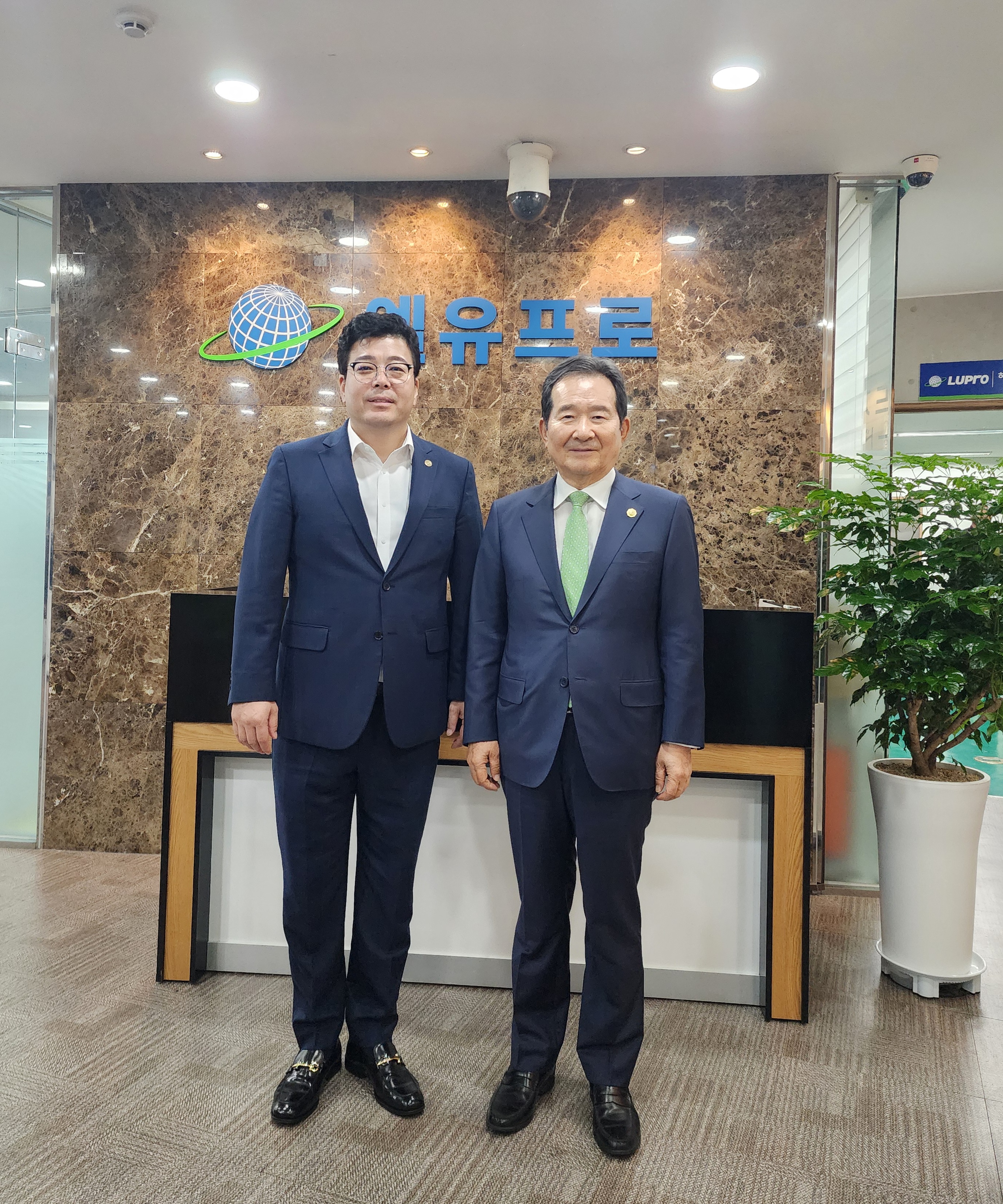 4c387fca71c99ddf46370192dd7bcf5f_1760428780_9258.jpg 4c387fca71c99ddf46370192dd7bcf5f_1760428780_9258.jpg